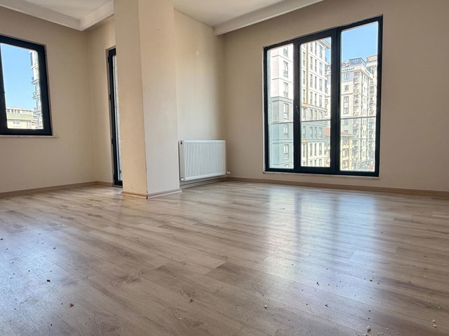 ÜMRANIYE İSTIKLAL OKYANUS SATILIK 2+1 BOŞ DAIRE