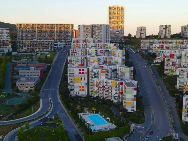 ÖZLEM KILIÇ REMAX - NARCITY ' DE ŞEREFİYELİ GERÇEK 4+1 ÖNÜ AÇIK