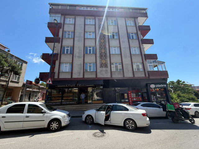 REMAX ASHILL ÜSKÜDAR GÜZELTEPE KIRALIK 3+1 DAIRE