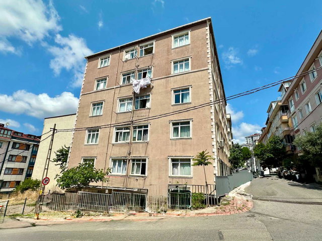 ÜMRANIYE ÇAKMAK SATILIK BOŞ 2+1 DAIRE