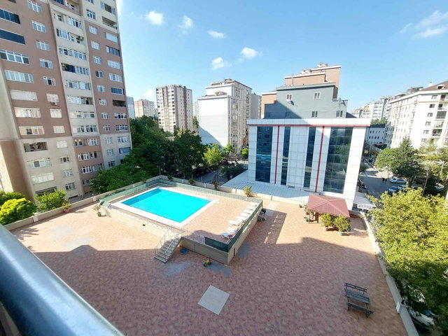 BEYLİKDÜZÜ EN İYİ LOKASYONDA KÖŞE 2+1 KAPALI MUTFAK DAİRE
