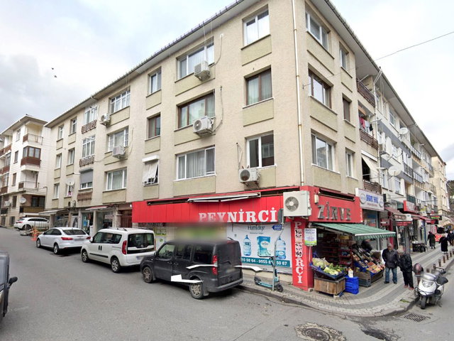 ÜSKÜDAR ÇİÇEKÇİ+DE MERKEZİ KONUMDA 2+1 BALKONLU KREDİYE UYGUN