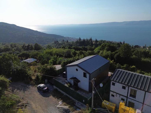 GÖLCÜK’TE 2022 YAPIMI, 200 M² BRÜT EŞYALI 3+2 VİLLA | KREDİYE UYGUN