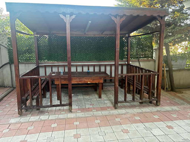 HÜSEYİN KURAN’DAN BAHÇELIEVLER HAYAT PARKI EVLERII’NDE 2 + 1 BAHÇE KATI SATILIK DAIRE