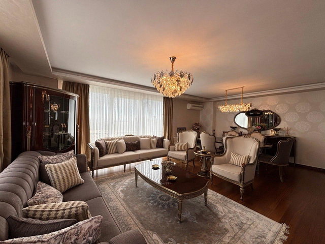 RE/MAX'TAN BAHÇEŞEHİR ÜMRAN KONAKLARINDA 5+1 LÜKS DAİRE