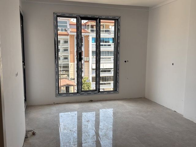 1200 EVLERDE TAKASA AÇIK SIFIR DAIRE