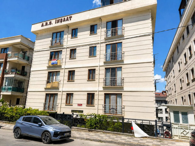 MALTEPE GİRNE MAH. KAPALI OTOPARKLI SATILIK 2+1 DAİRE