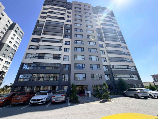 YENİMAHALLE CUMHURİYET MAH. ZIRVEDEN BATI SIT.  4+1 SATILIK DAIRE