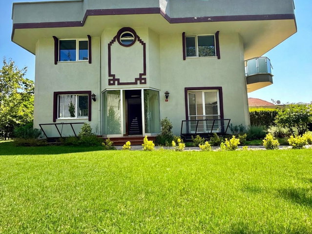 PENDIK ÇAMLIK ASUDE KONAKLARI 8 + 1 SATILIK SITE IÇINDE VILLA