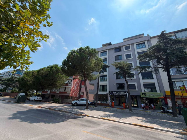 RE/MAX YAZ'DAN BANDIRMA CADDESI ÜZERI 3+1 SATILIK DAIRE