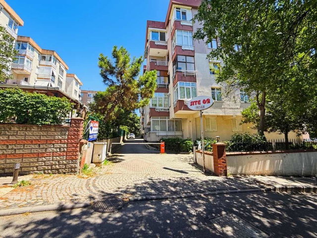 REMAX MASA ALTUNİZADE SİTE 62’DE 3+1 110 M² NET KİRALIK