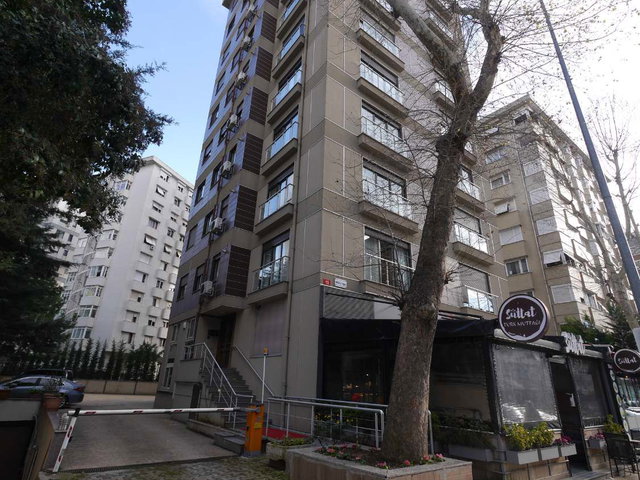 DR.FARUK AYANOĞLU CADDESİ ÜZERİNDE 3+1