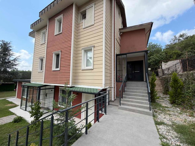 REMAX7TEPE' DEN YEŞİL VE SAKİN YAŞAM ALANI İÇİNDE 2 + 1 KİRALIK VİLLA DUBLEXİ