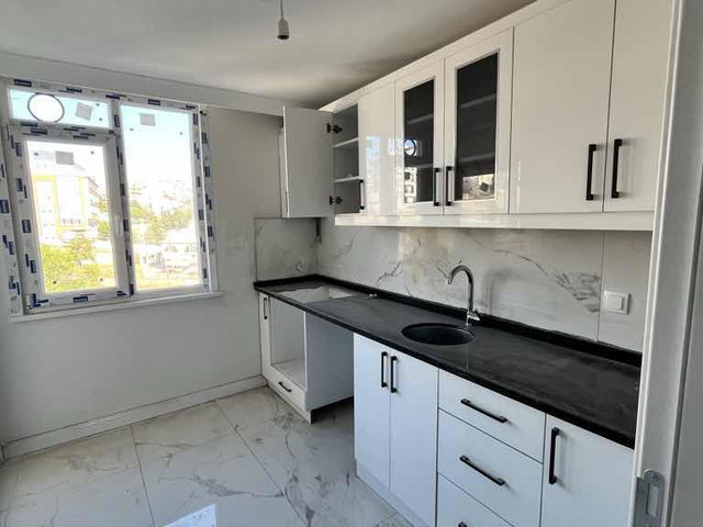 ÇAYIROVA EMEK MAHALLESİNDE 3+1 SATILIK GENİŞ DUBLEKS DAİRE!