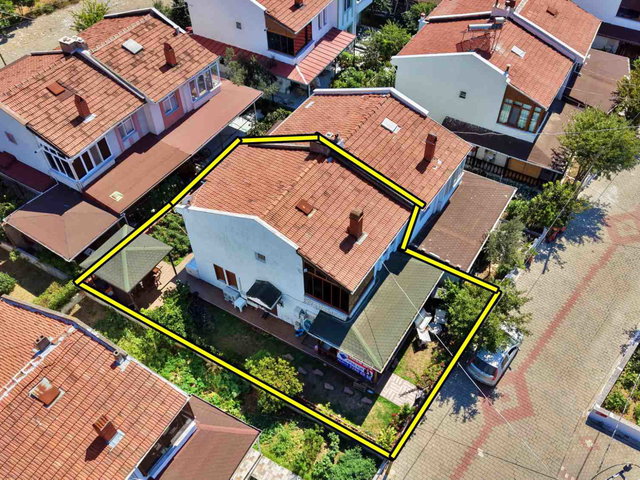 ÇANAKKALE LAPSEKİ GAZİ SÜLEYMAN PAŞA'DA BOĞAZ KÖPRÜSÜ MANZARALI SATILIK 3+1 YAZLIK VİLLA