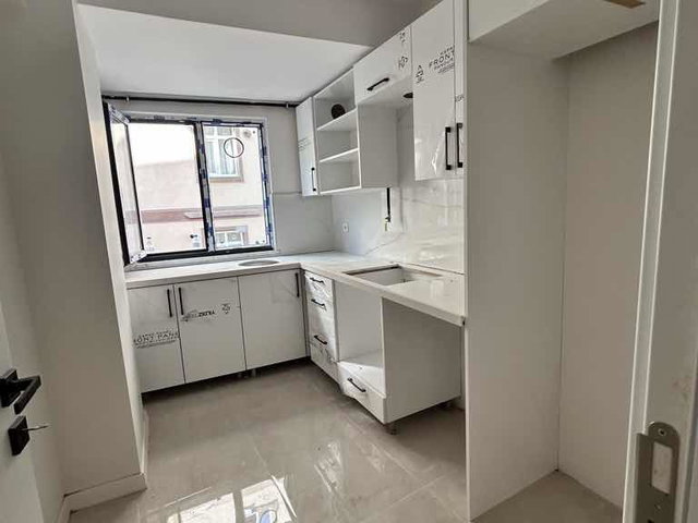 MAREŞAL ÇAKMAKTA METROYA YÜRÜME 5 DAKİKA SIFIR 2+1 DAİRE
