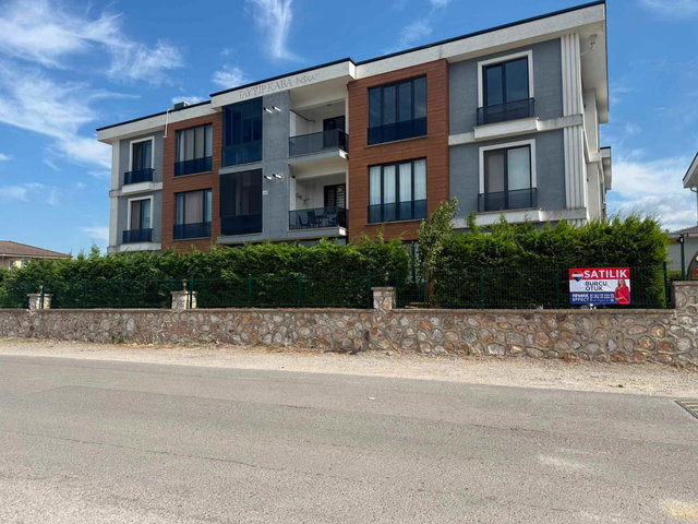 SAKARYA ADAPAZARI TEKELER MAH. CİHANGİR3 SİTESİ  LÜKS 3+1 SATILIK ARAKAT DAIRE