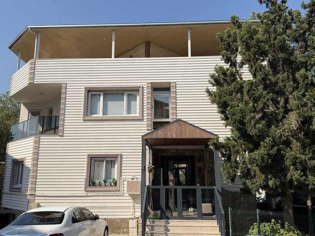 ADANA ÇUKUROVA’DA SİTE İÇİNDE 660 M² BRÜT, 8+2, 3 KATLI LÜKS VİLLA | 4 BANYO