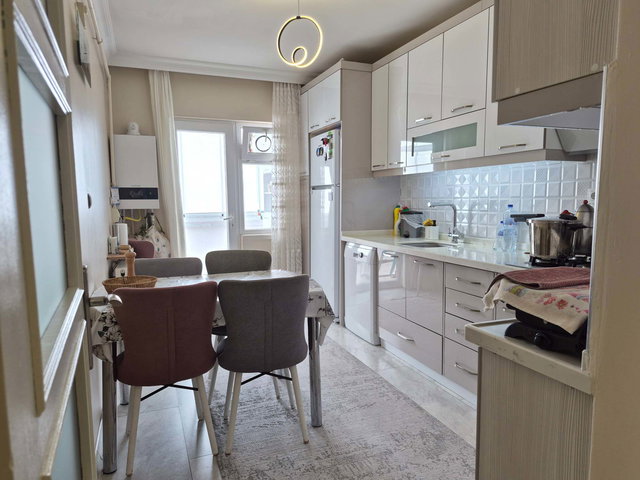 YENİMAHALLE SERHAT OTOPARKLI FERAH 3+1 DAIRE