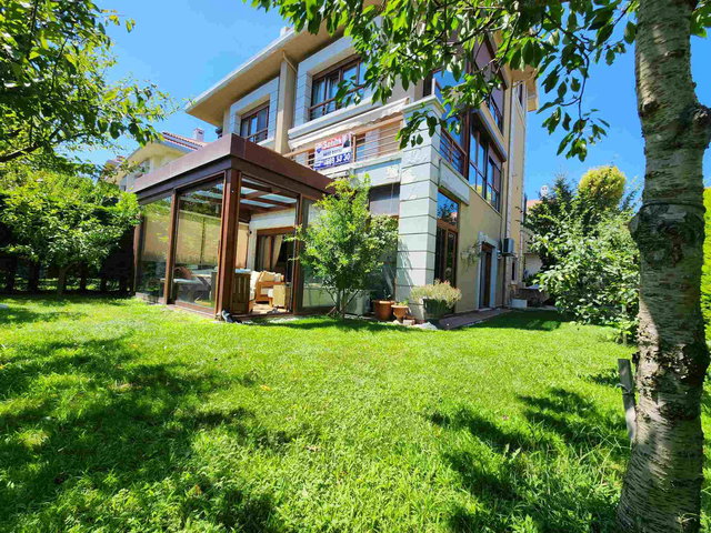 BAHÇEŞEHİR SPRADON KUZU EVLERİNDE D TİPİ VİLLA