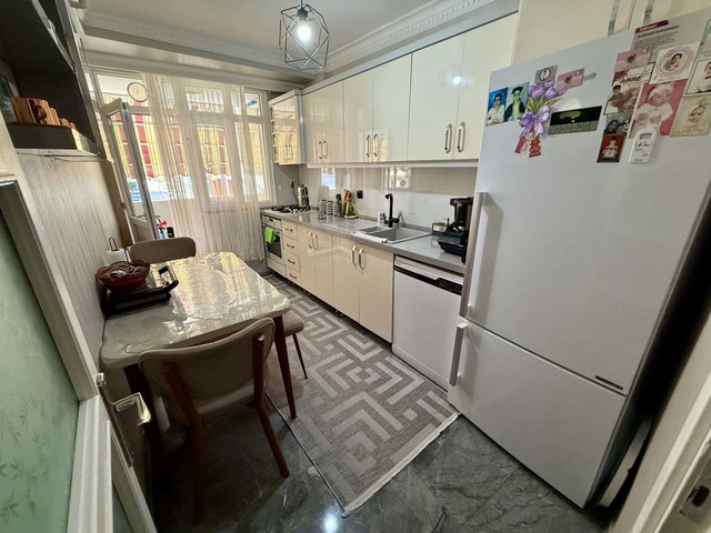 ESENYURT MEHTERÇEŞME MAHALLESİNDE 200 M² FERAH 4+2 DUBLEKS