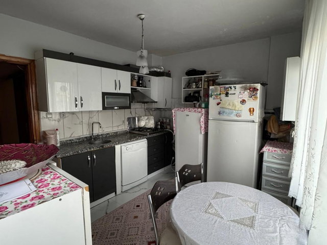 LİSE CADDESİNDE MERKEZİ KONUMDA, 3+1 ASANSÖRLÜ FIRSAT DAİRE