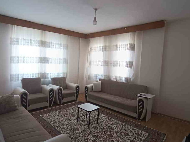 MERKEZDE EŞYALI 2+1 KİRALIK DAİRE