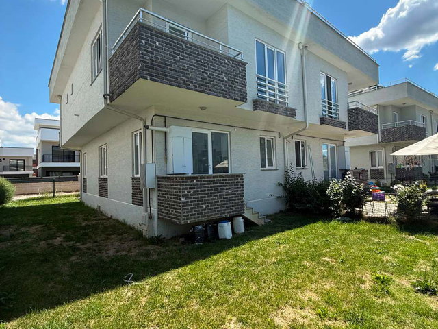 ZONGULDAK KDZ.EREĞLI BULVAR ÜZERI ÜÇ CEPHELİ TERASLI  ÇATI DUBLEKS SATILIK DAİRE