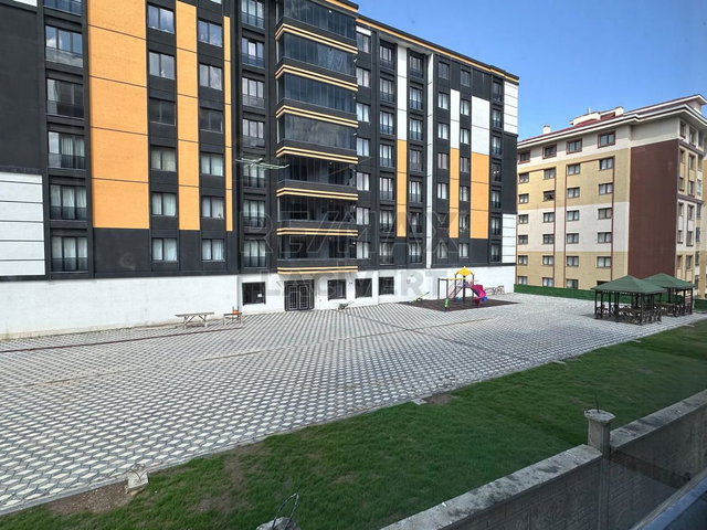 RE/MAX LACİVERT'TEN YILDIZKENT'TE SATILIK 3+1 DAİRE
