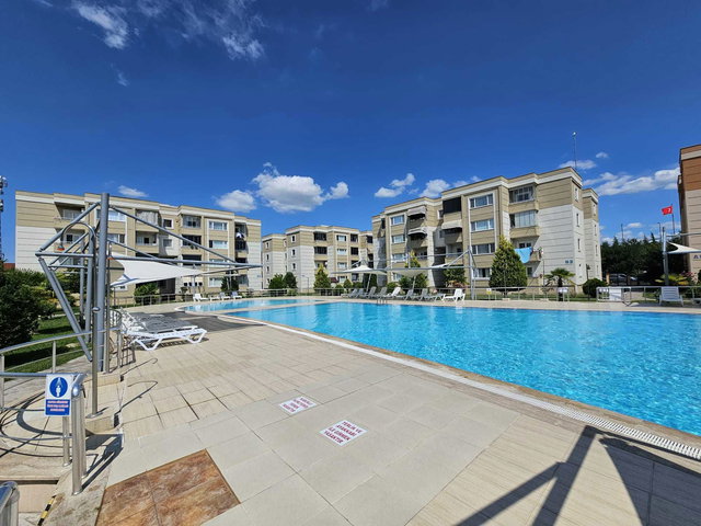 İZMIT KAVANIUM 815. ADA'DA ARA KAT 3+1 KIRALIK DAIRE