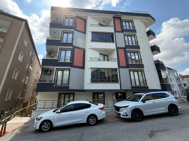 ÜMRANIYE İSTIKLAL'DE EŞYALI, İSKANLI 2+1 SATILIK DAIRE