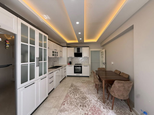 REMAX İLKE'DEN KOMBİNA CAD. ARMAĞAN PARK'TA 4+1 SATILIK DAİRE
