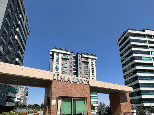 BIRLIK MAHALLESI LIMA VADI SITESI EŞYALI KIRALIK 1+1