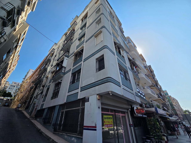 BASIN SİTESİ'NDE DENİZ MANZARALI MERKEZİ KONUM 4+1 KİRALIK DAİRE