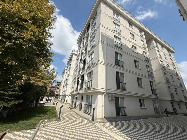 BÜYÜKÇEKMECE GÖLKENT KONAKLARINDA SATILIK 4+2 DUBLEKS DAİRE