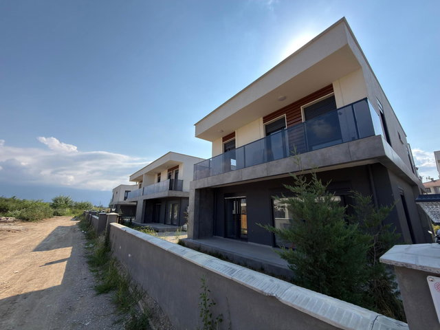 RE/MAX DIA'DAN AZİZİYE MAHALLESİ'NDE KİRALIK 4+1 TEKİL VİLLALAR