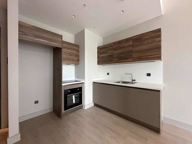 EVORA’DA SATILIK 1+1 DAİRE