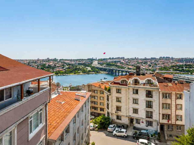 HALICIOĞLU’NDA GENÇ BİNADA | ÇİFT GİRİŞLİ 4+2 DUBLEKS | 30 M² TERAS | KAPANMAZ HALİÇ MANZARASI