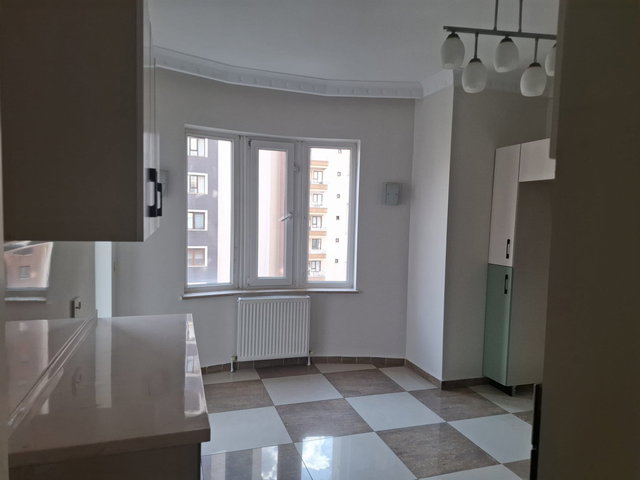 MELİKGAZİ KÖŞK MAHALLESİNDE GENİŞ LÜKS FERAH 4,5+1  KİRALIK DAİRE
