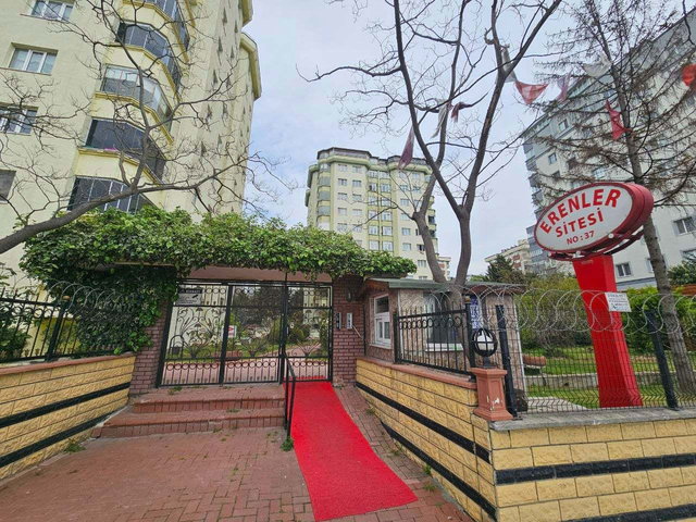 BEYLİKDÜZÜ CUMHURİYET MAHALLESİ ERENLER SİTESİ SATILIK 3+1 DAİRE