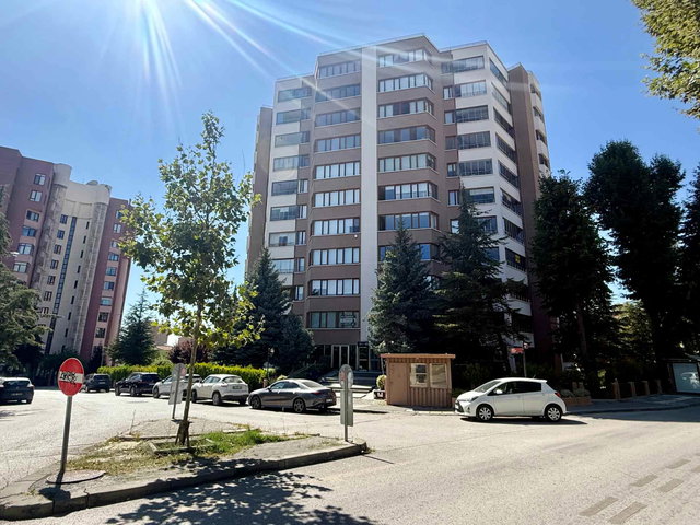 ÇANKAYA ORAN MERKEZDE RAFET CANITEZ CAD. ÇINAR APT. SATILIK 5+1&280M2 BOŞ DAİRE FIRSAT FİYAT, 1.KAT