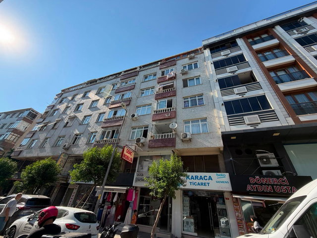 ZEYTİNBURNU'NDA FERAH VE KULLANIŞLI SATILIK 3+1 DUBLEKS DAİRE