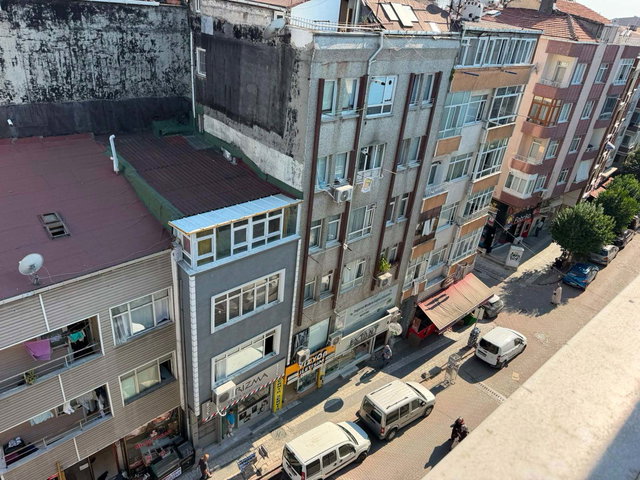 ZEYTİNBURNU'NDA FERAH VE KULLANIŞLI SATILIK 3+1 DUBLEKS DAİRE