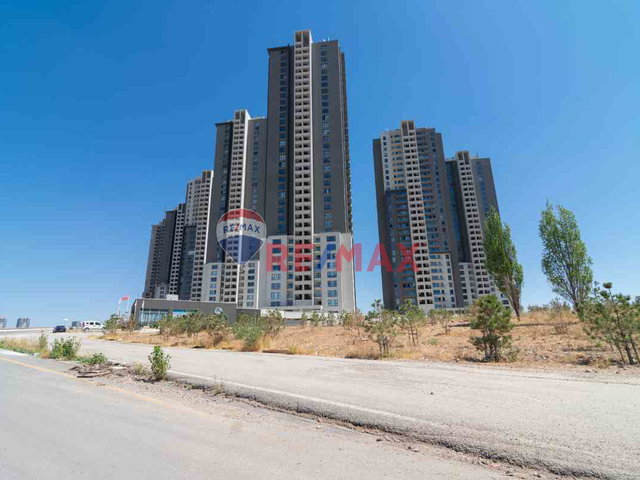 KENT İNCEK A2 BLOKTA GÜNEYDOĞU CEPHE 4+1 GENİŞ DAİRE