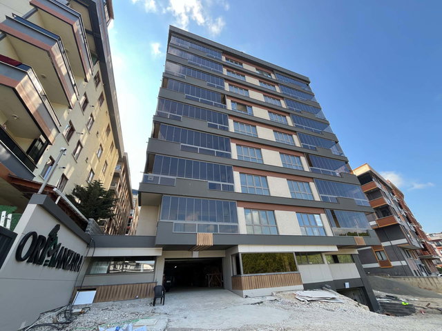 SIFIR PROJE ORMANZARA'DA ARAKATTA GENİŞ LÜKS E.BANYOLU 2+1