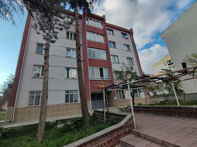 RE/MAX MOD'DAN İSTİKLAL OKULU YAKINI ARA KAT KİRALIK 2+1 DAİRE