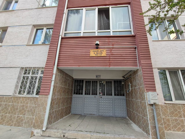 RE/MAX MOD'DAN İSTİKLAL OKULU YAKINI ARA KAT KİRALIK 2+1 DAİRE