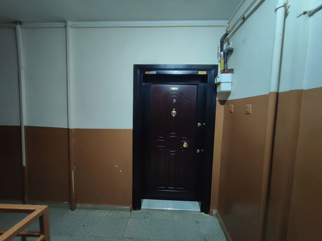 RE/MAX MOD'DAN İSTİKLAL OKULU YAKINI ARA KAT KİRALIK 2+1 DAİRE
