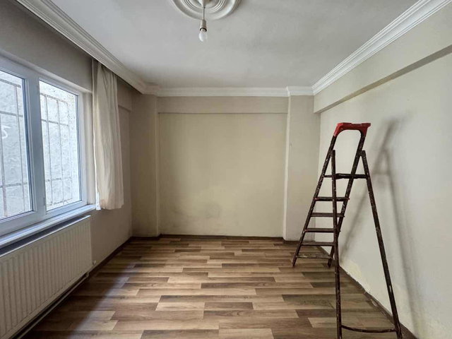 ŞEYHSİNAN MAHALLESİ’NDE CADDE ÜZERİNDE KULLANIŞLI 2+1 DAİRE