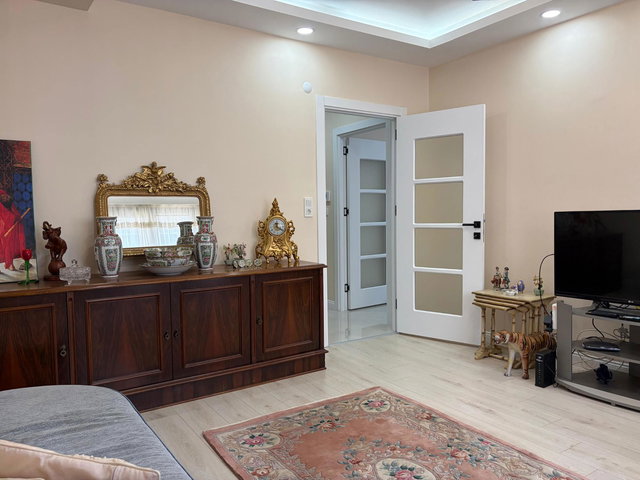 FATİH AKŞEMSETTİN'DE YENİ BİNADA ARA KAT 2+1 SATILIK BOŞ DAİRE